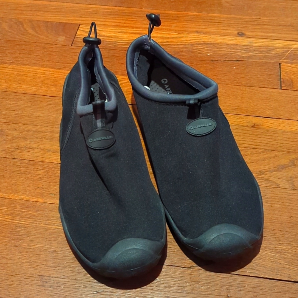 Water shoes